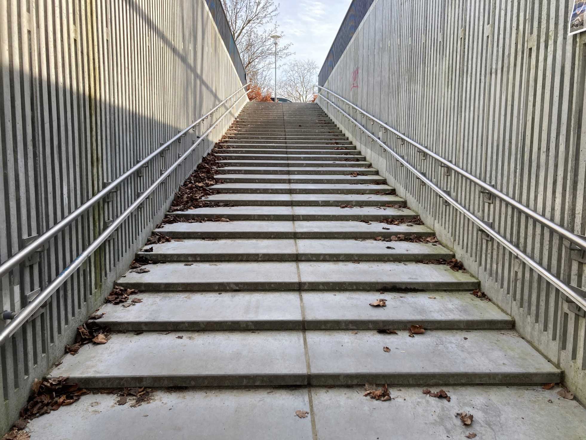 Trappe fra tunnel under Lyngby Station op til Ulrikkenborg-området