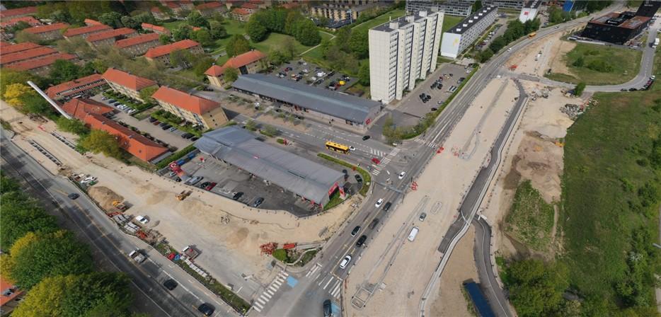 Letbane-teamet holder månedligt dialogmøde om letbane-byggeriet i Lyngby for borgere og andre interesserede.  Billedet er fra byggeriet ved Klampenborgvej - Lundtoftegårdsvej.