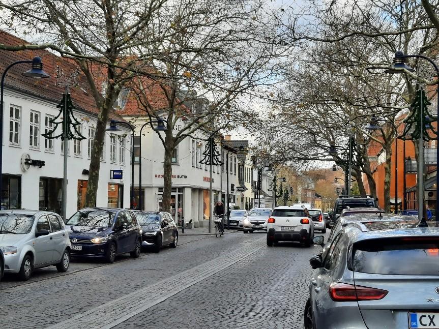 Dobbeltrettet bilkørsel på Lyngby Hovedgade udsat 