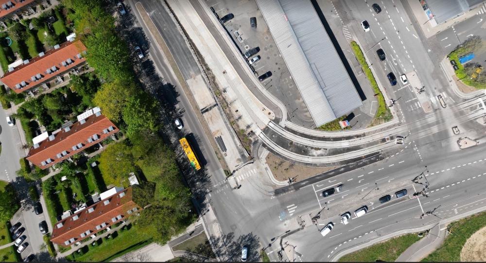 Søndag 2. juni etableres autoværn langs Klampenborgvej tæt ved tankstationen Circle K (midt i billedet). Dette vil medføre støjende arbejde i tidsrummet kl. 8-16. 