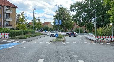 Sorgenfrigårdsvej er nu åben for bilkørsel i begge retninger til og fra Klampenborgvej. 